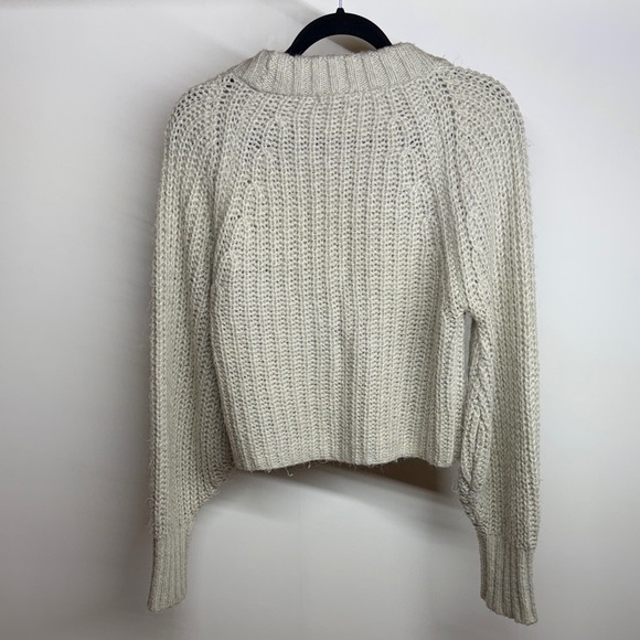 Saints & Hearts Cozy Light Grey Button-Up Deep V Cropped Sweater size Medium - Picture 6 of 10